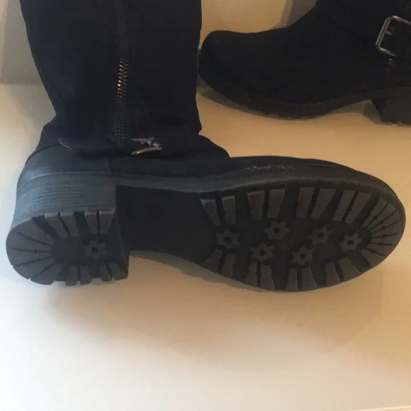 White Mountain Cute Faux Suede Black Biker Boots - Picture 4 of 6